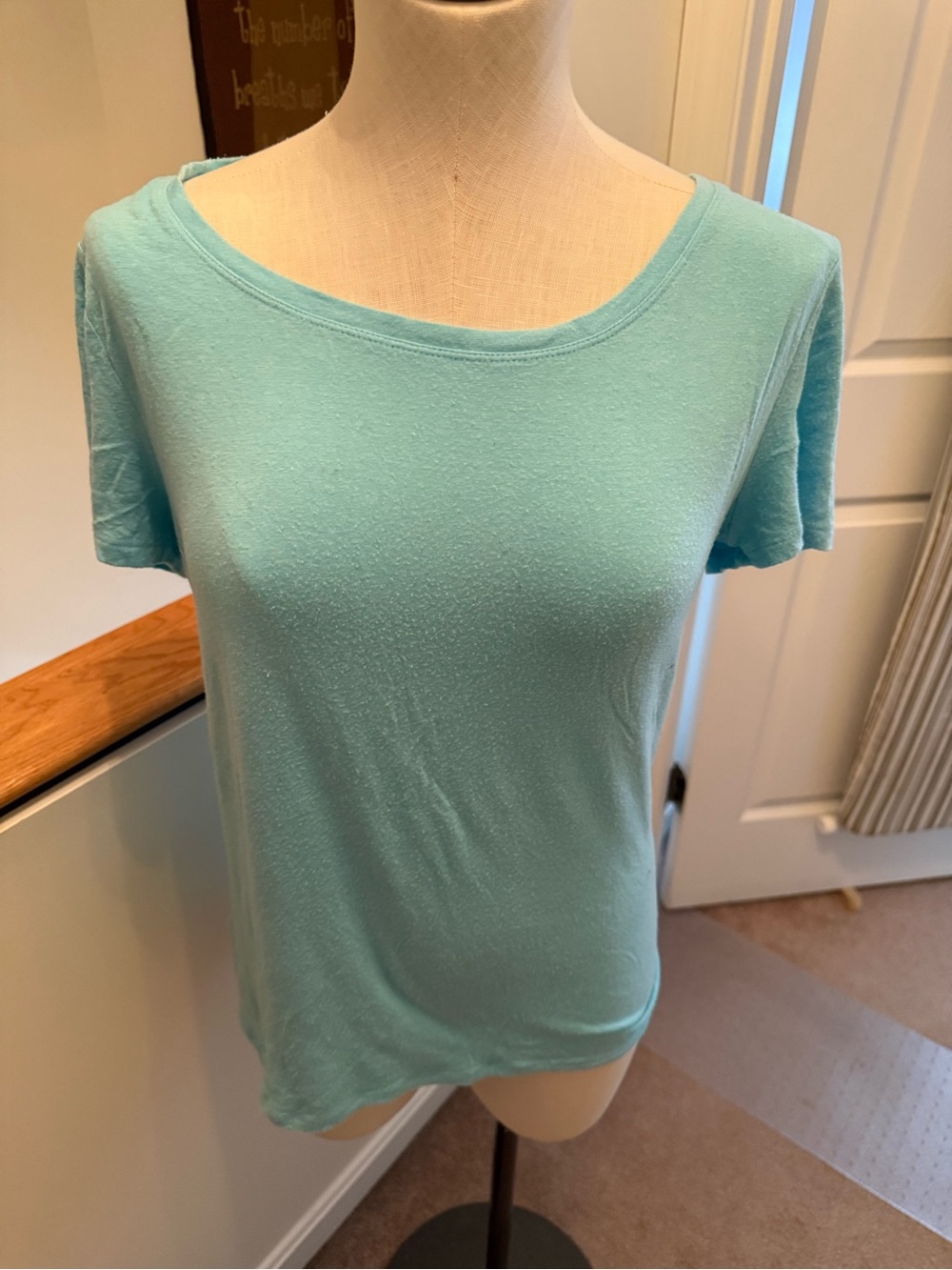 Tahari Scoop Neck Short Sleeve Top in Aqua Blue
